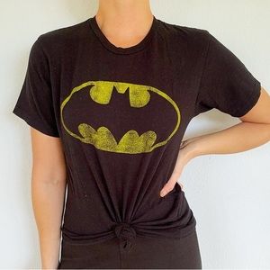 Batman black yellow cotton bat signal logo short sleeve tee size small